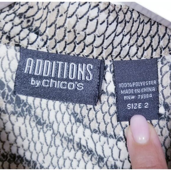 ADDITIONS Chico's Blouse Pullover Tunic Sheer Animal Print - Size Chico's 2 - M - Picture 5 of 6